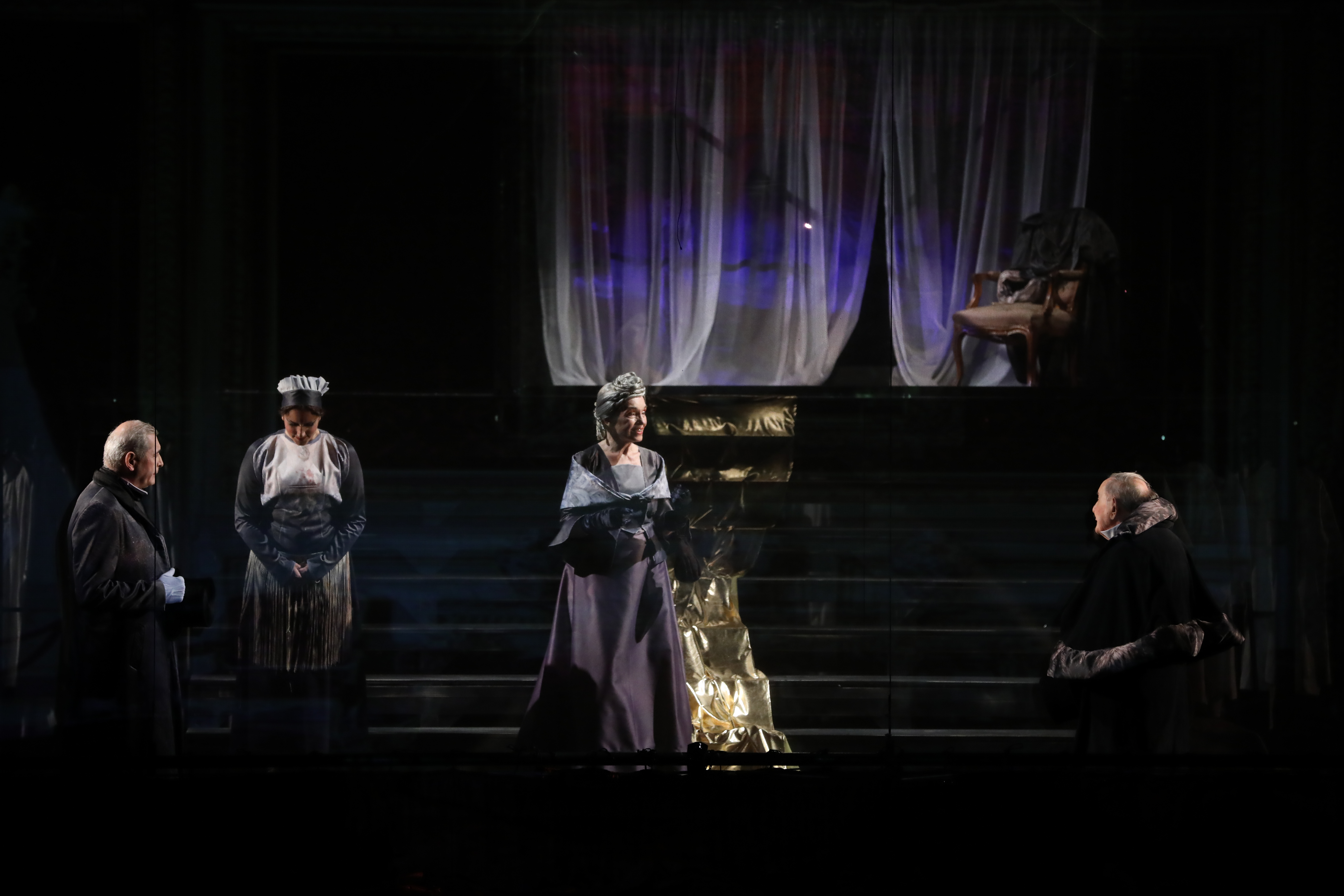 NANA | Opera & Theatre Madlenianum